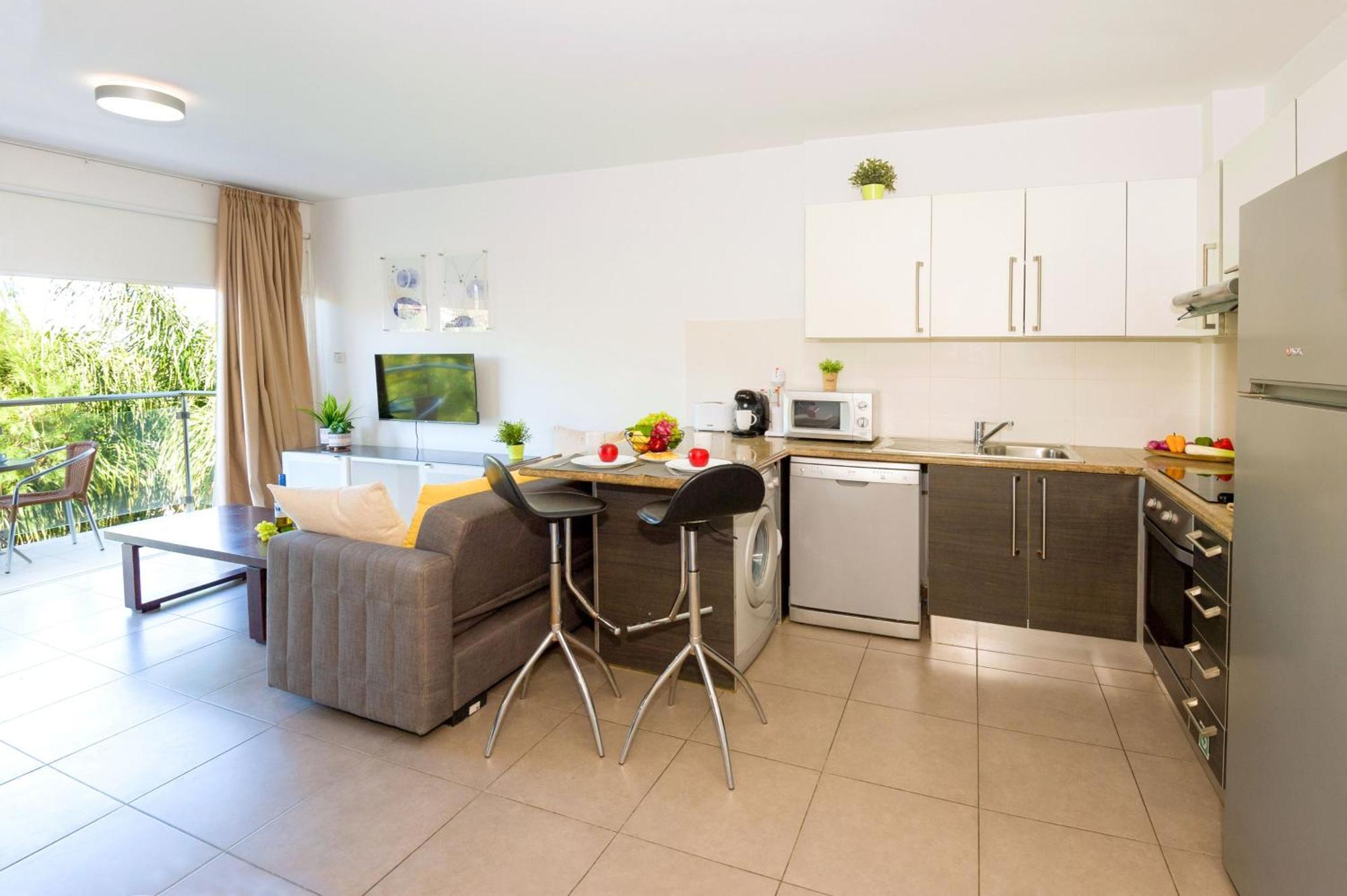Lucile - Coralli Beachfront Apartment Παραλίμνι Εξωτερικό φωτογραφία