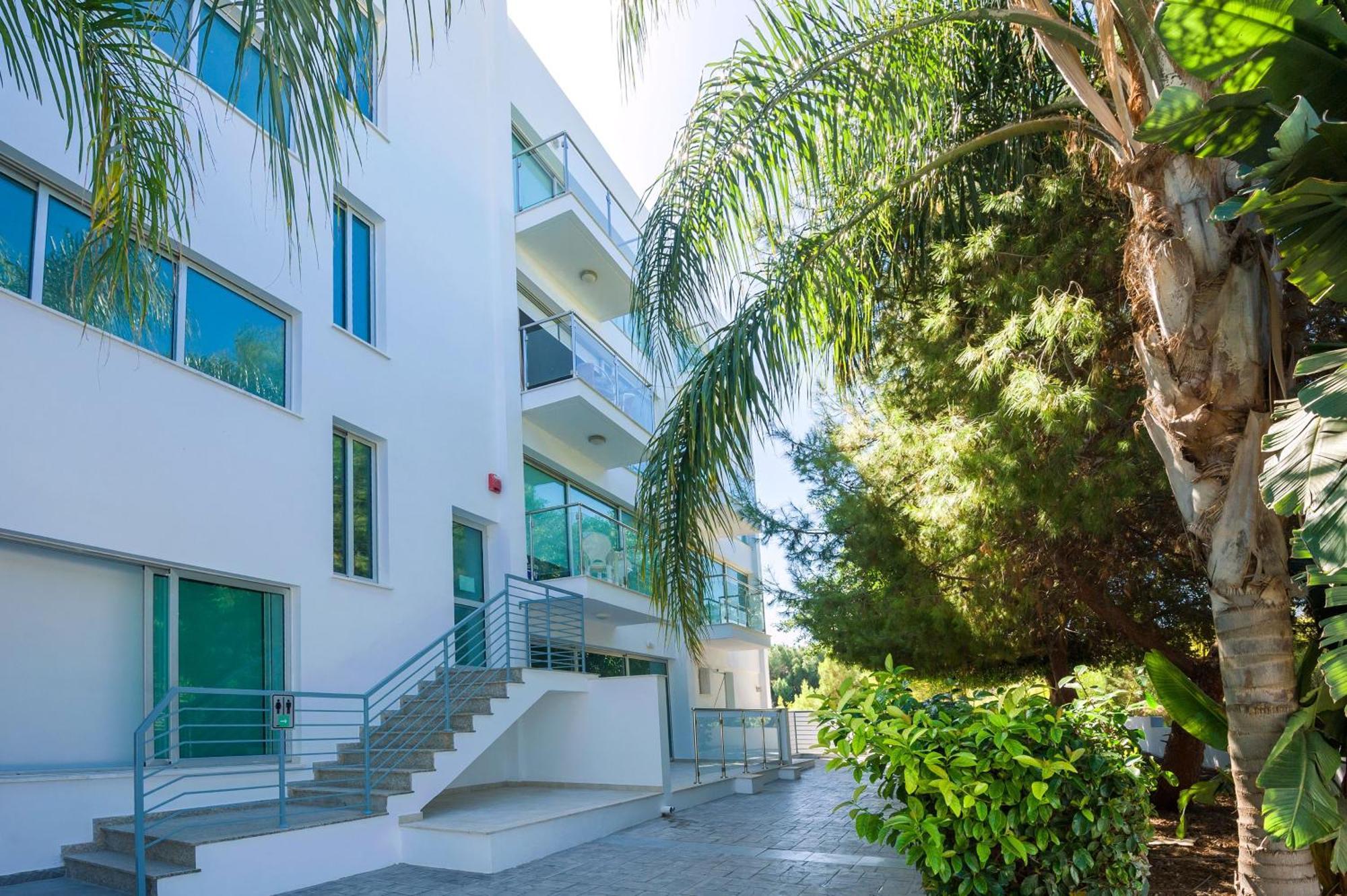 Lucile - Coralli Beachfront Apartment Παραλίμνι Εξωτερικό φωτογραφία