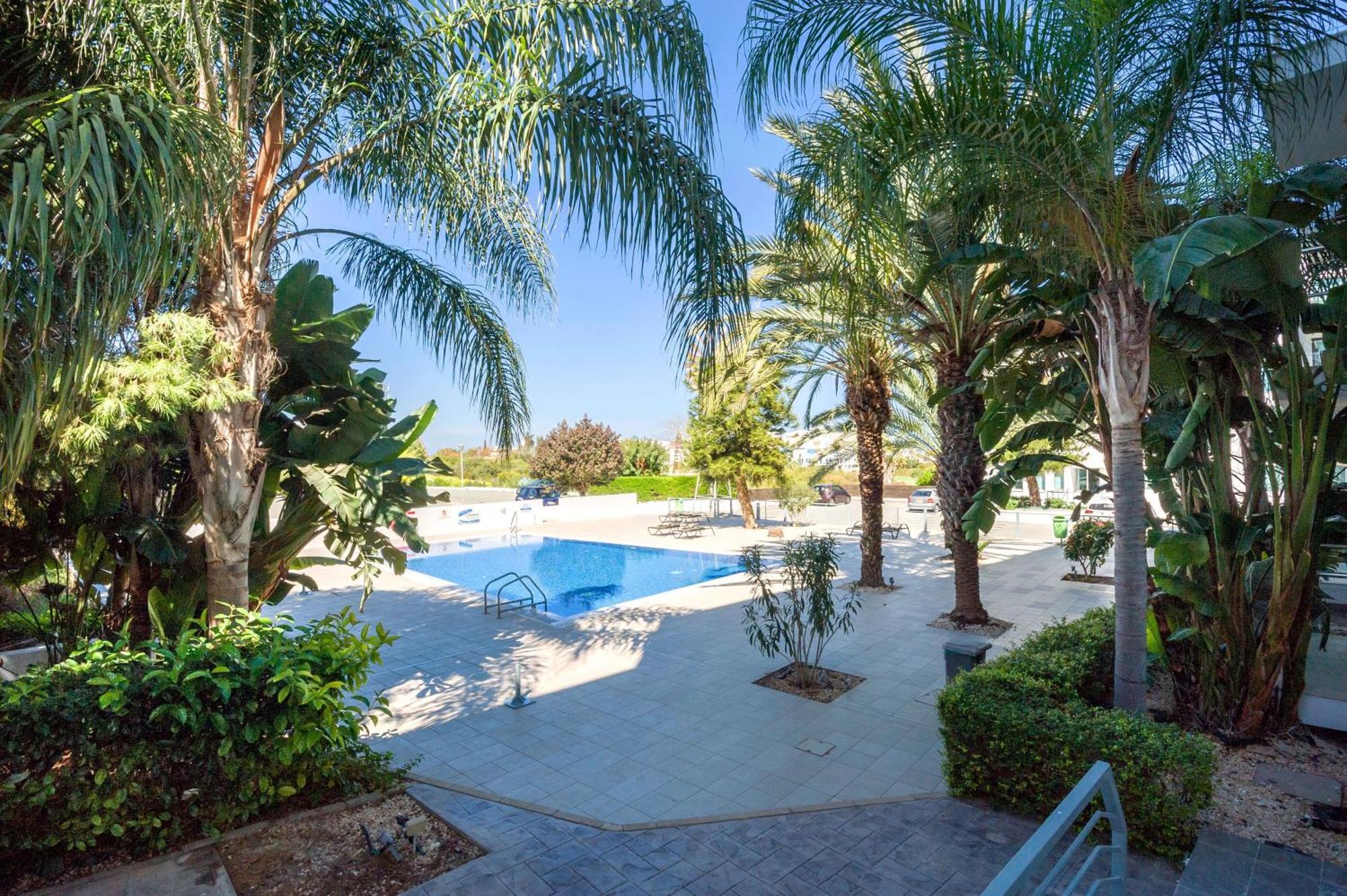 Lucile - Coralli Beachfront Apartment Παραλίμνι Εξωτερικό φωτογραφία